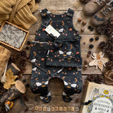 Dark Bee & Boo-tanicals Dribble Bib