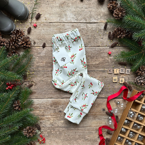 Berry Christmas Slim Fit Leggings | Ready To Post