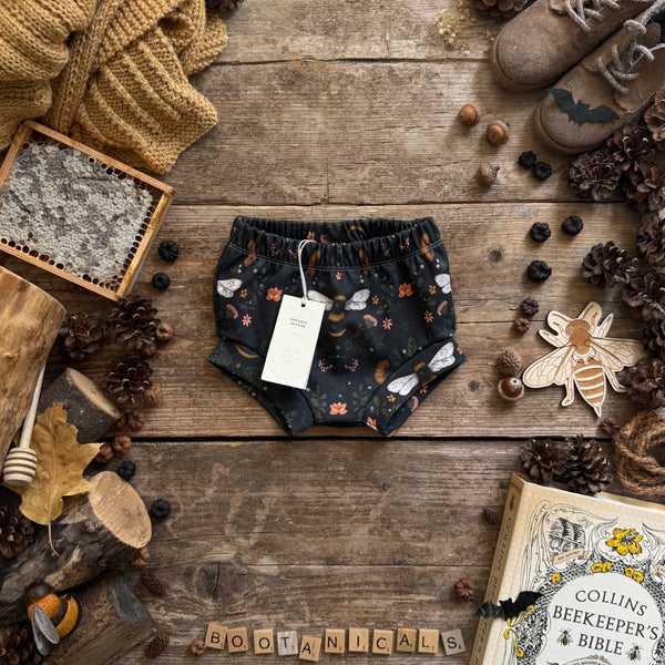 Dark Bee & Boo-tanicals | Bloomers | Ready To Post