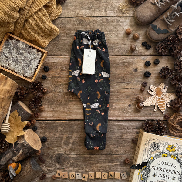 Halloween Samples | Dark Bee & Boo-tanicals | Harem Leggings | Ready To Post