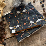 Dark Bee & Boo-tanicals Bobble Hat