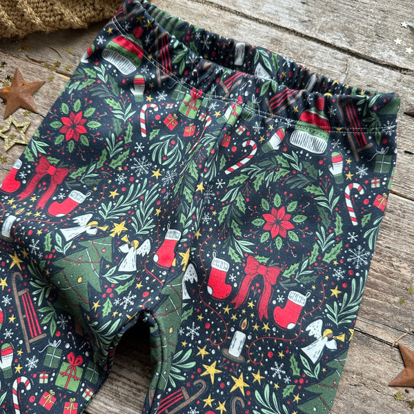 Christmas Night Slim Leggings | Stock