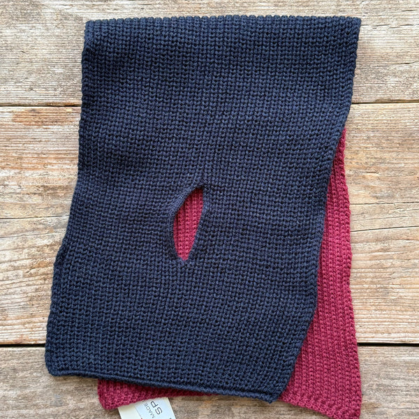 English Stitch Two Colour Scarf with Keyhole | Navy-Garnet