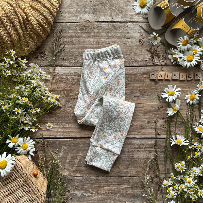 PERFECTLY IMPERFECT | Leggings | Daisies