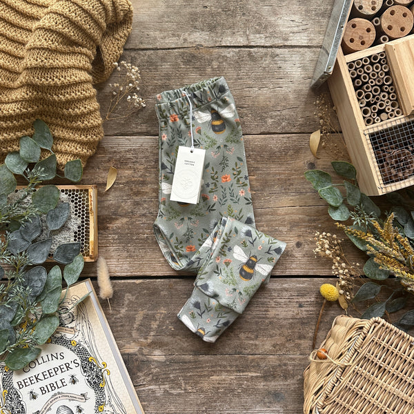 Forest Bee And Botanicals Slim Leggings | Ready To Post by