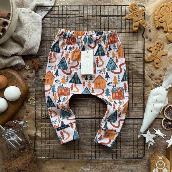 Gingerbread Village Harem Leggings