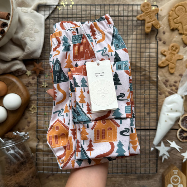 Gingerbread Village Slim Leggings