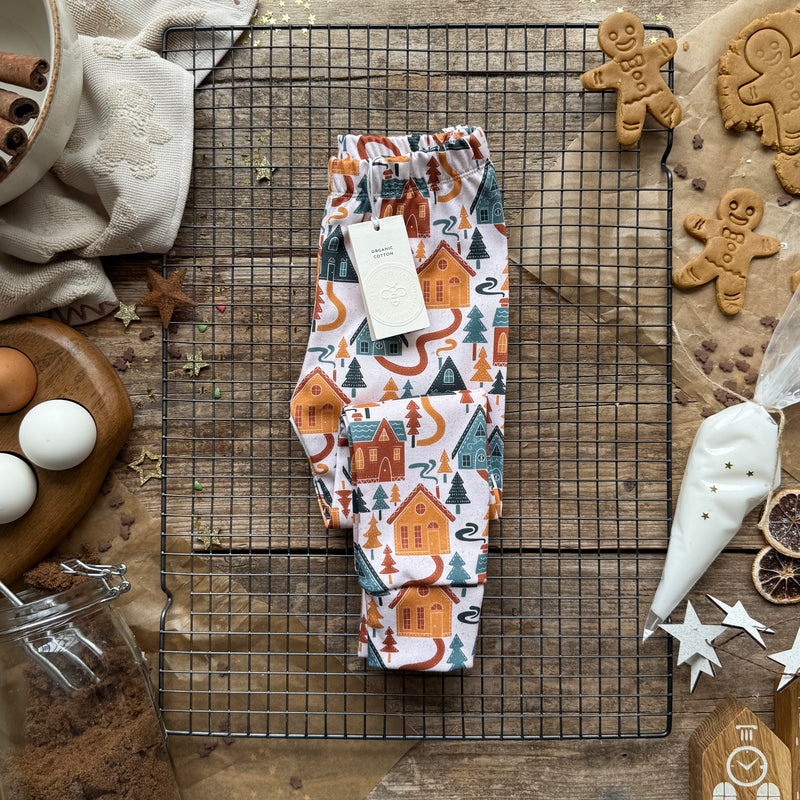 Gingerbread Village Slim Leggings