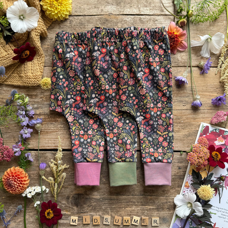 Midsummer Nights Harem Leggings