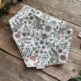 Nature's Pace Dribble Bib | Stock