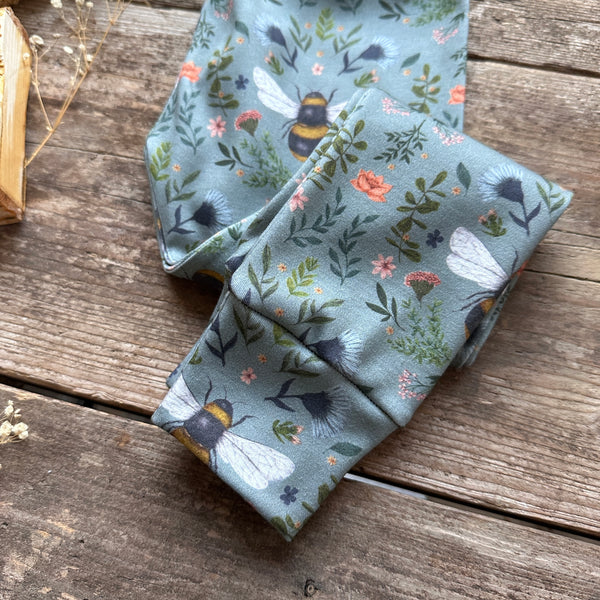 Forest Bee and Botanicals Slim Leggings | Ready To Post