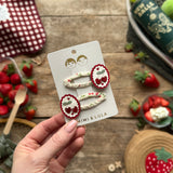 Scallop Framed Cherries Clic Clacs