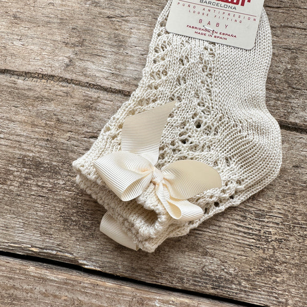 Perle Cotton Openwork Ankle Socks With Bow | Linen