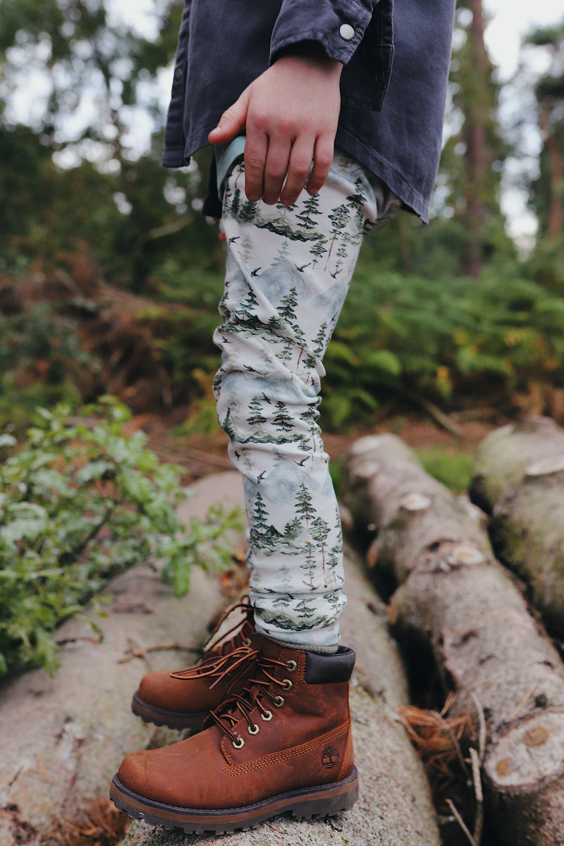 Stag Mountain Slim Fit Leggings