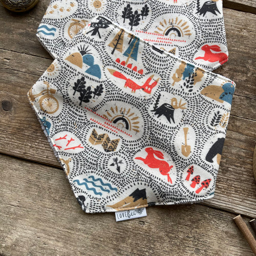 Adventure Surprise Dribble Bib