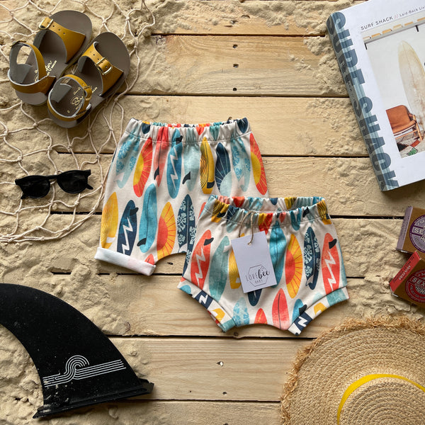 Surf boards Cuffed Shorts