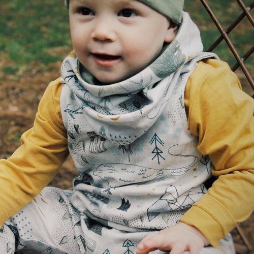 Mountains Printed Snood