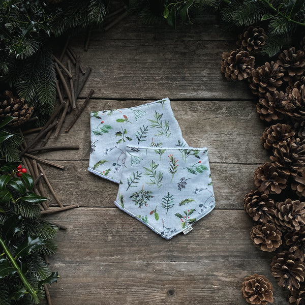 Christmas Foliage Dribble Bib | Ready To Post