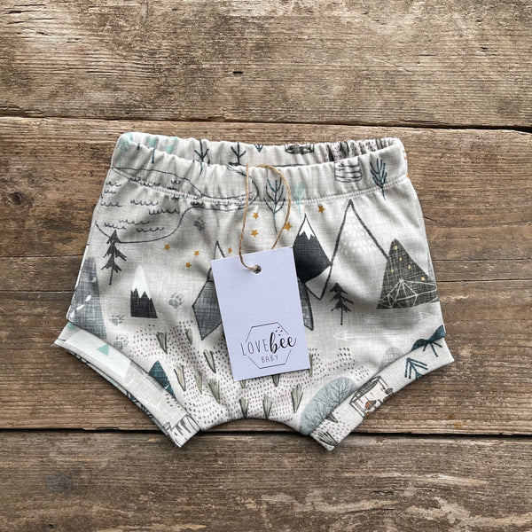 Mountains Cuffed Shorts
