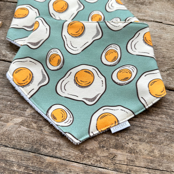 A Good Egg Dribble Bib
