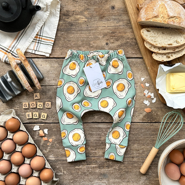 A Good Egg Harem Leggings