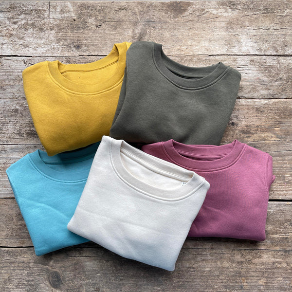 Lovebee Sweatshirt | Mustard